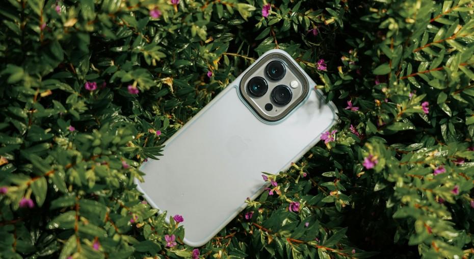 Do I Know if My iPhone 15 Has a Physical SIM Slot